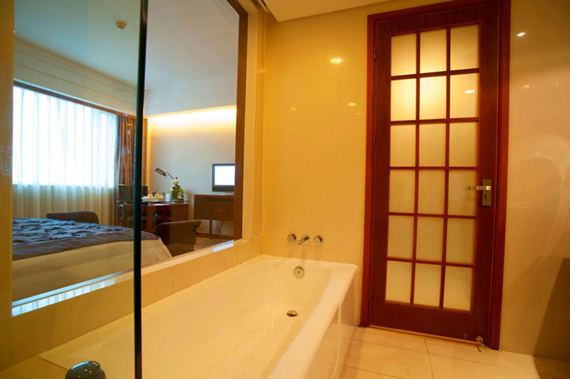 Grand Skylight Gardens Hotel Shanghai Bai Se Road Bagian luar foto